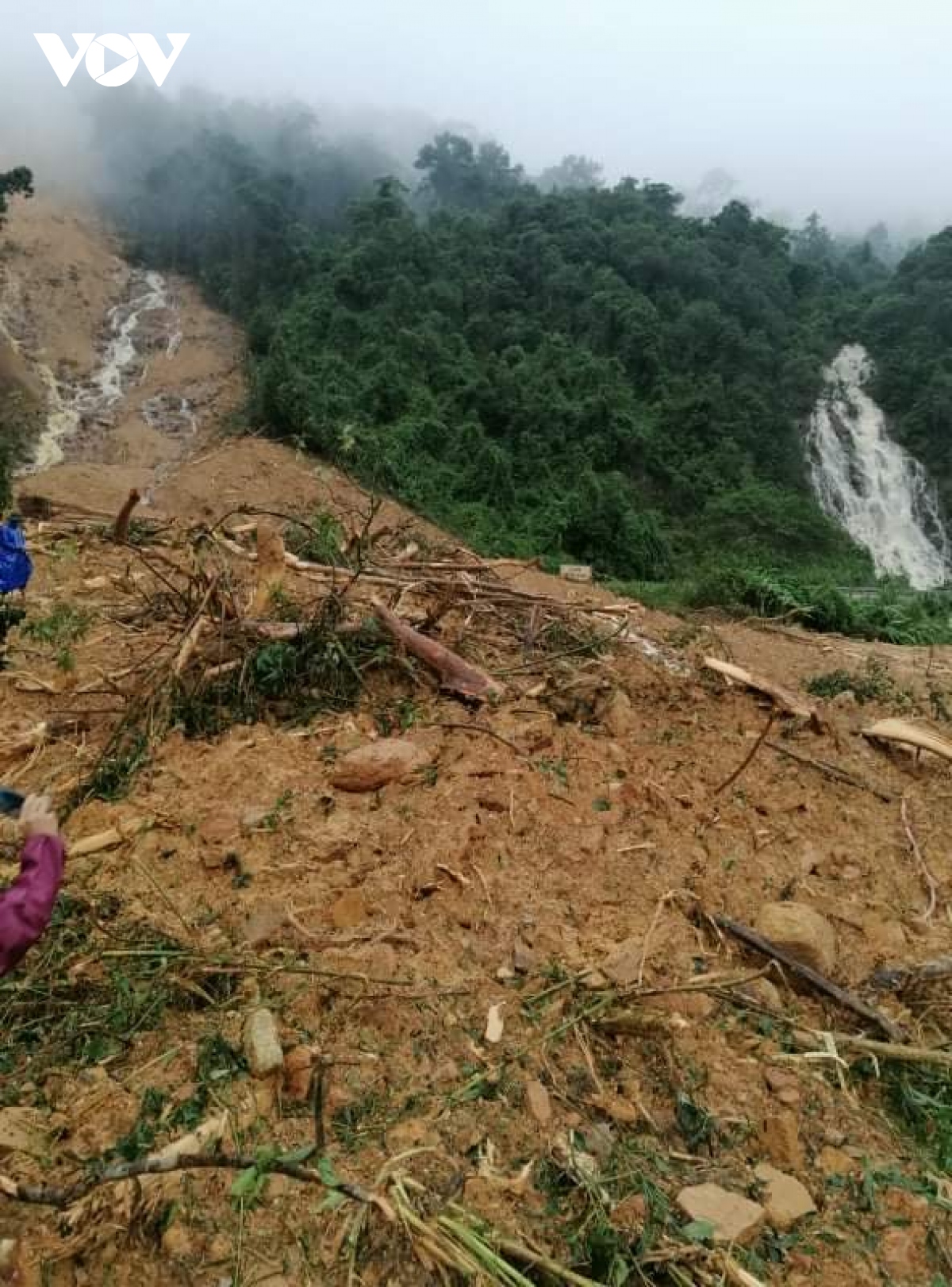 Sạt lở núi san phẳng trạm bảo vệ rừng Trường Sơn tại Quảng Bình, không ai thiệt mạng