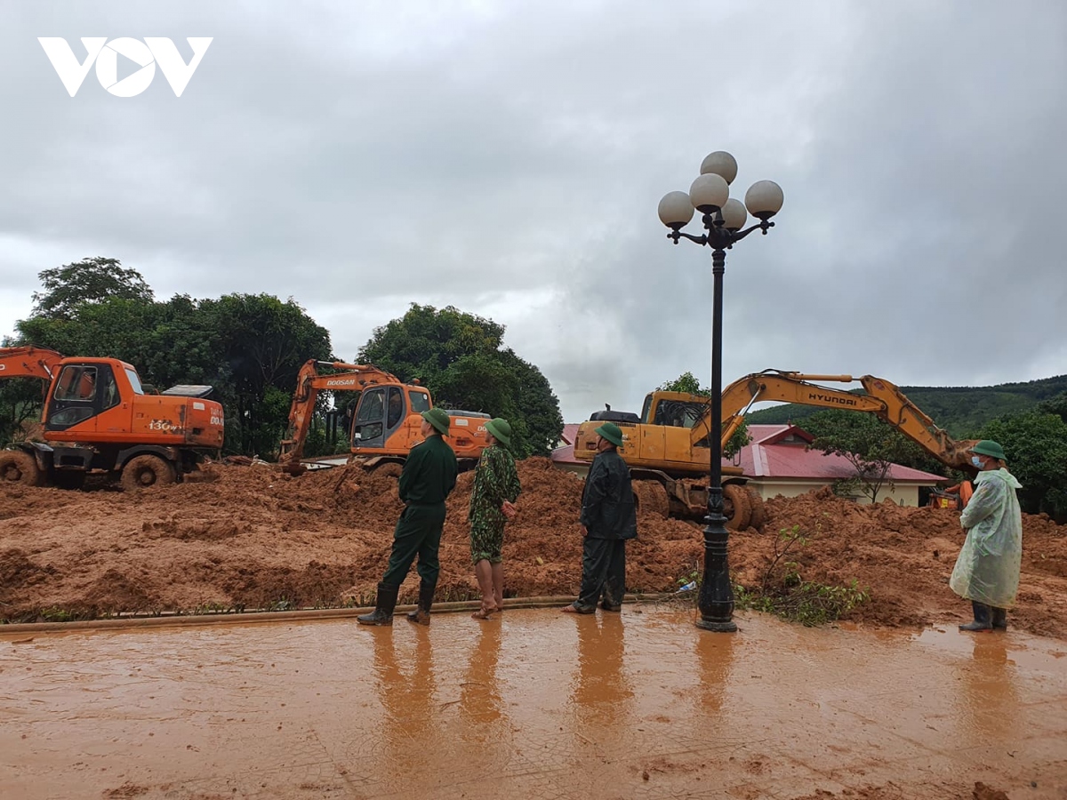 Truy thăng quân hàm cho các cán bộ, chiến sỹ Đoàn KTQP 337 hy sinh