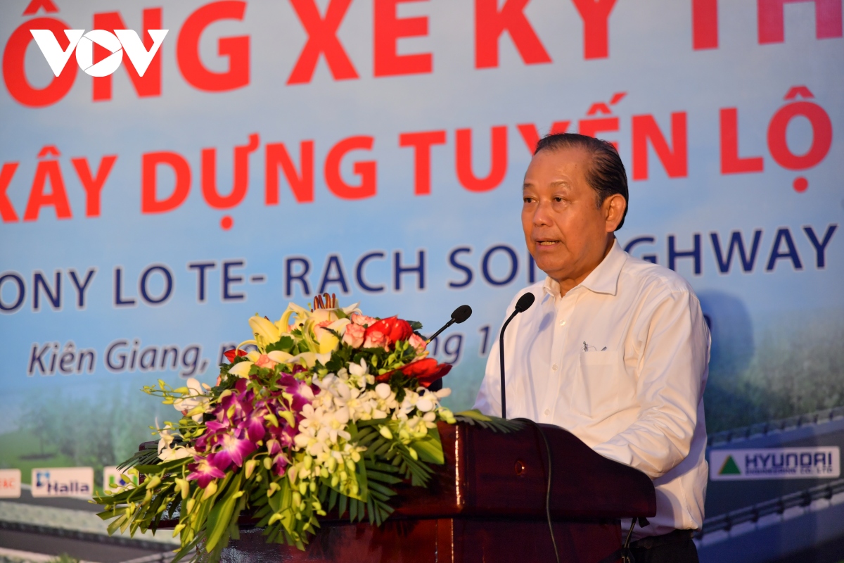 Phó Thủ tướng Trương Hoà Bình phát lệnh thông xe kỹ thuật tuyến Lộ Tẻ - Rạch Sỏi 