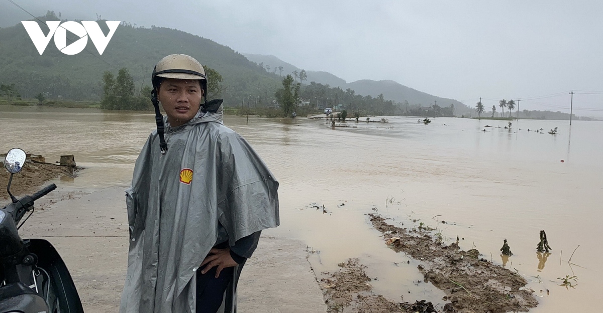 Bình Định nước rút chậm, các huyện bị ngập chủ động cho học sinh nghỉ học phòng lũ