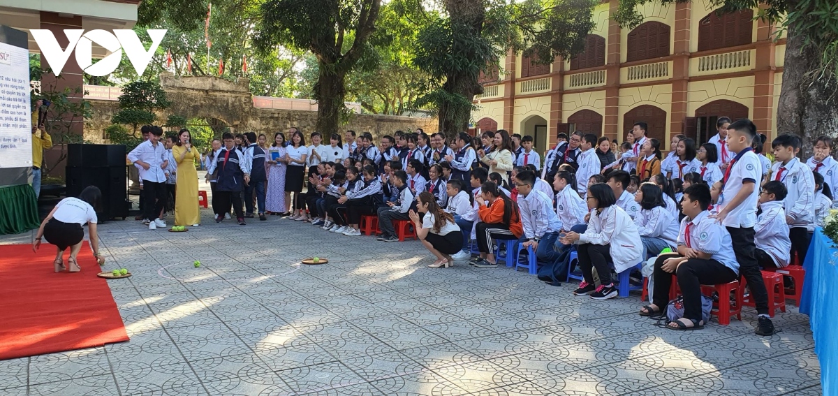 Hàng trăm học sinh Sơn La tham gia hoạt động giáo dục “Em yêu lịch sử”