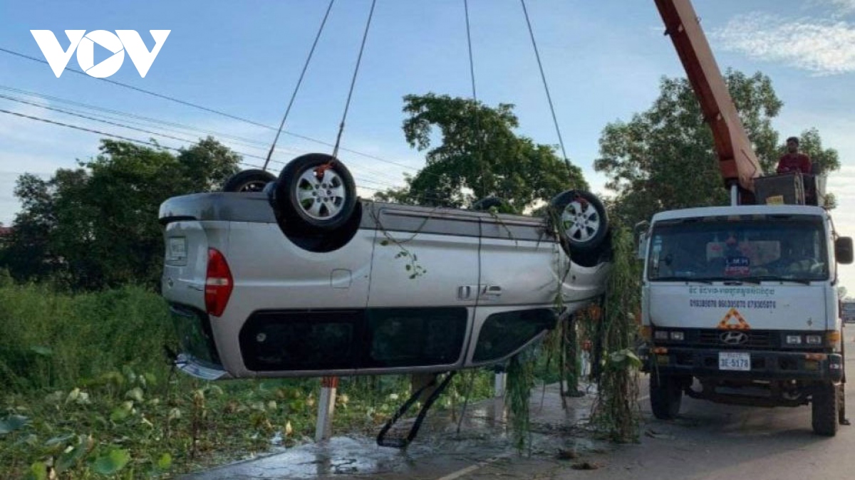 6 công dân Việt Nam tử vong trong vụ tai nạn giao thông ở Campuchia