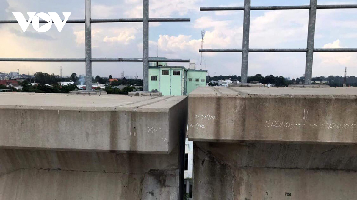 Giới chuyên gia tìm nguyên nhân sập dầm cầu Metro số 1 Bến Thành-Suối Tiên