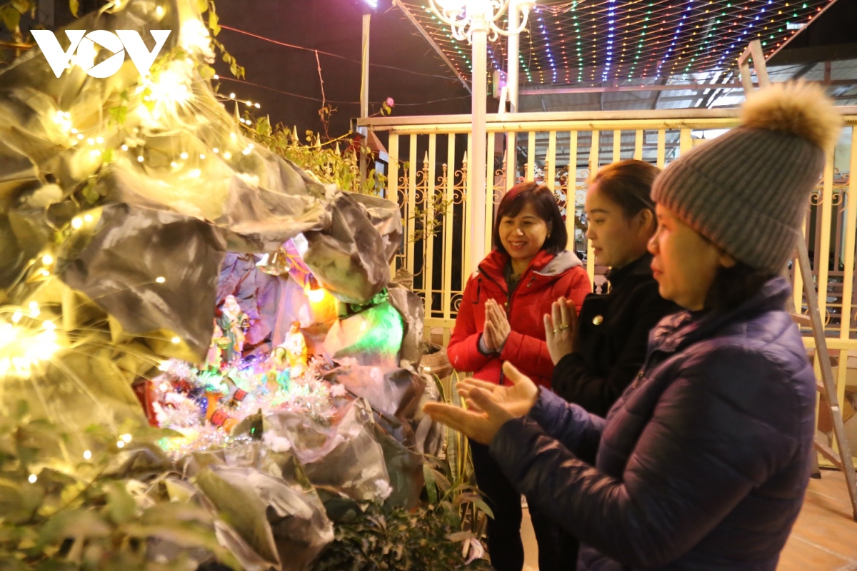 Đồng bào công giáo Quảng Ninh: Vui Giáng sinh vẫn không quên phòng chống dịch