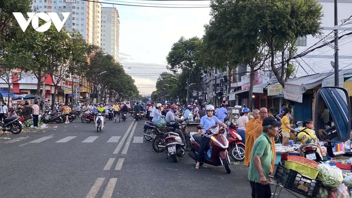 Lấn chiếm vỉa hè, lòng đường ở Vũng Tàu có chiều hướng gia tăng