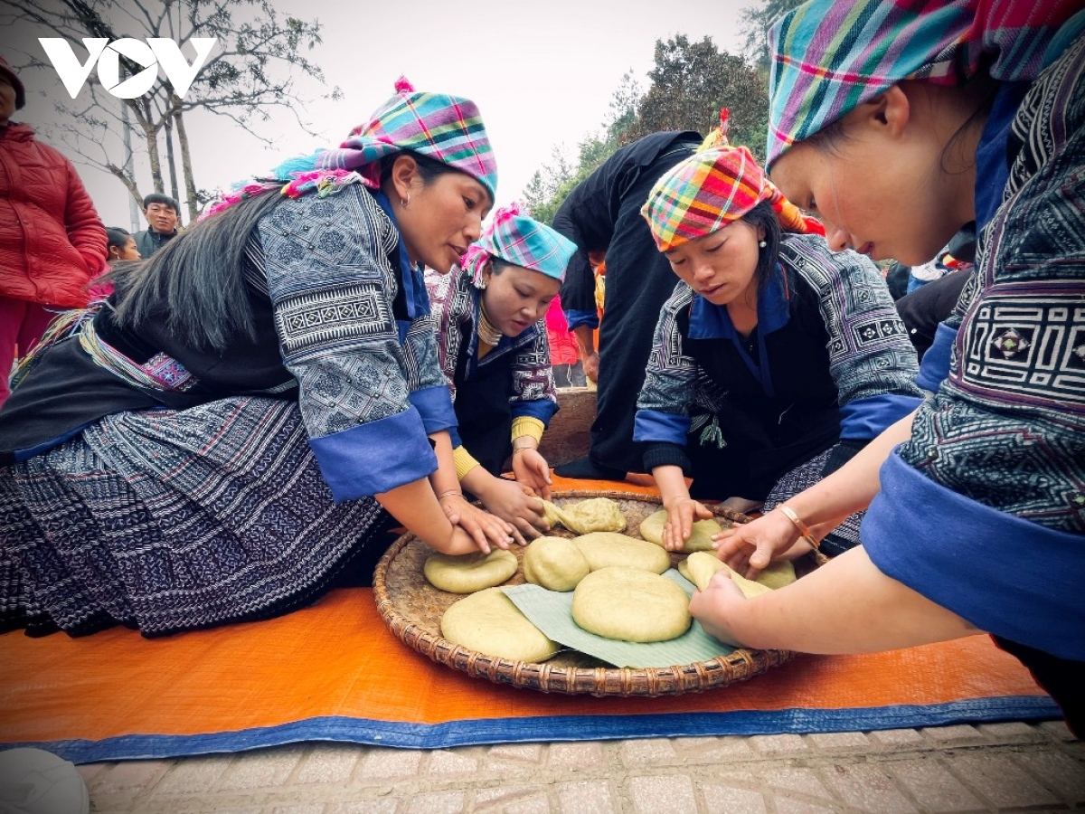 Khai mạc Lễ hội giã bánh dày huyện Mù Cang Chải (Yên Bái) lần thứ nhất