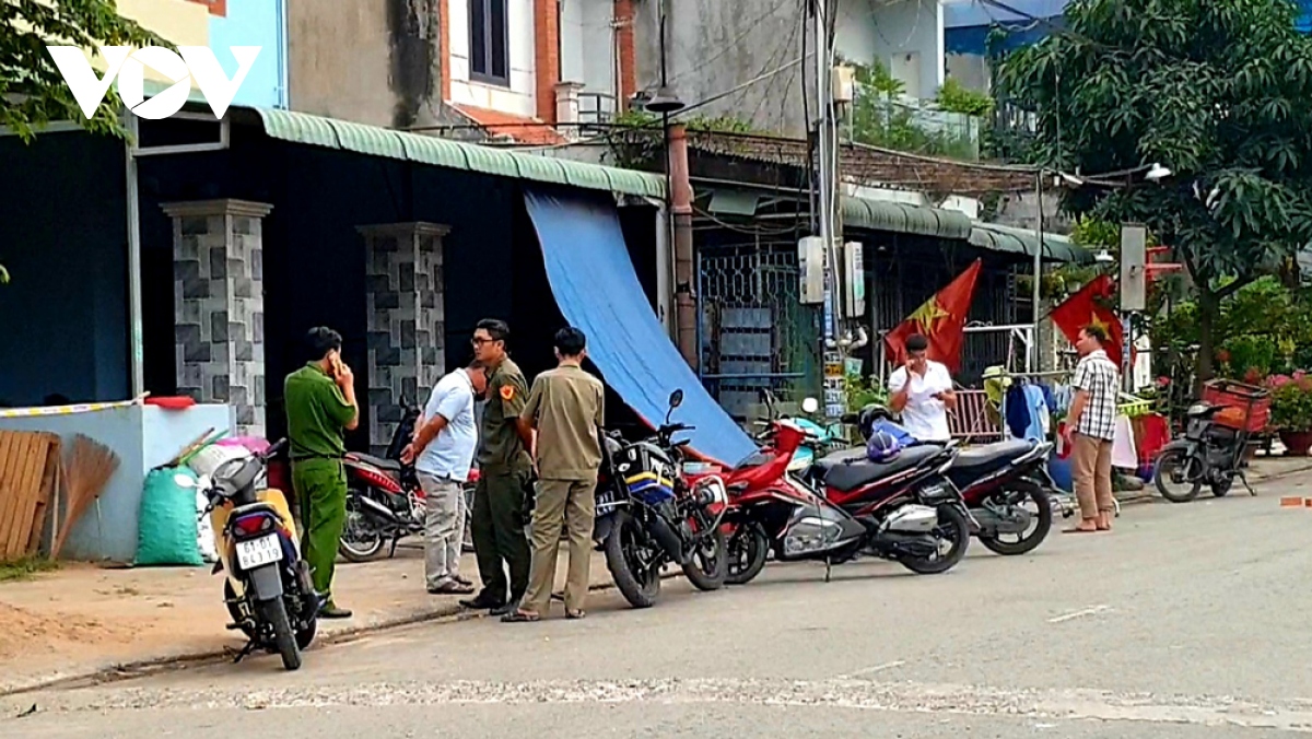 Một người đàn ông bị nhóm côn đồ truy sát tử vong