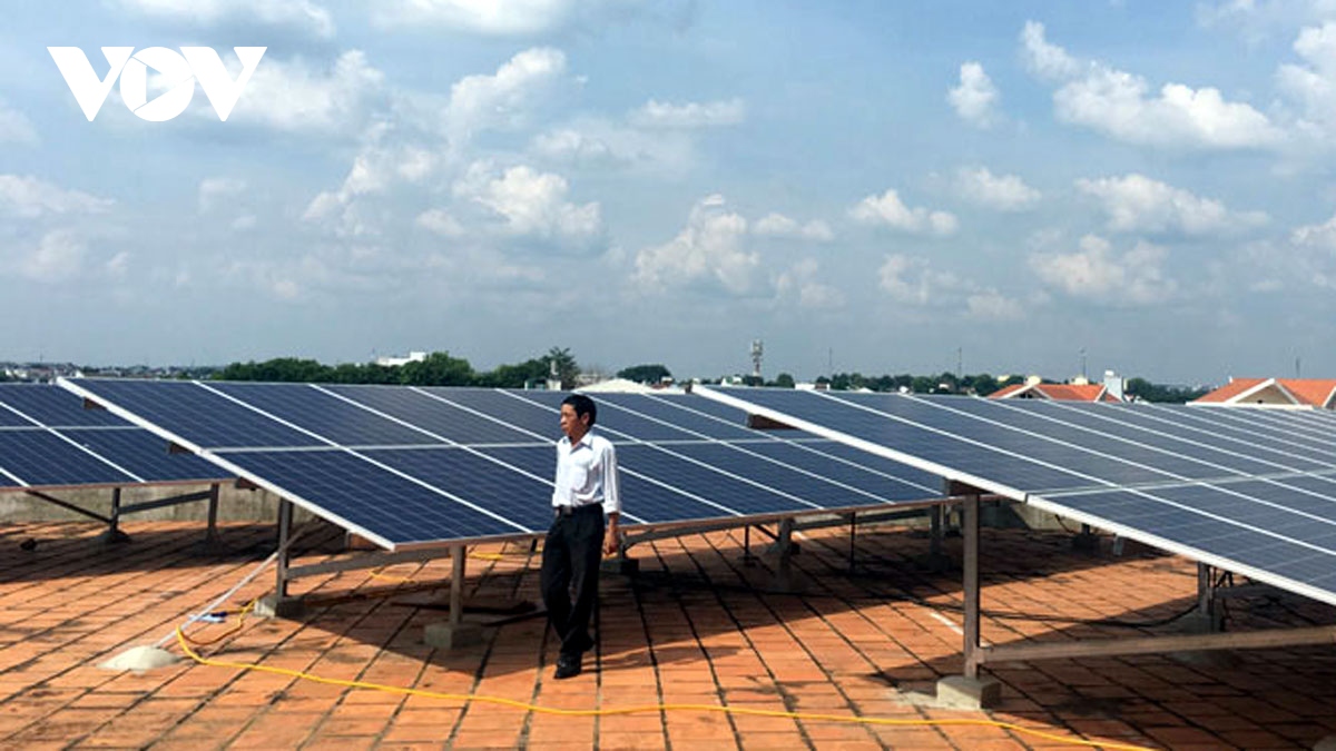 Tổng công suất lắp đặt điện mặt trời mái nhà đạt gần 9.300 MWp