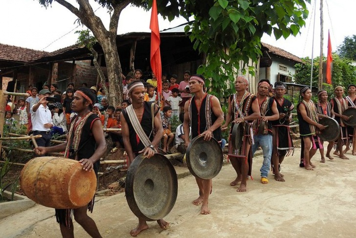 Những người Ba Na ở Kon Tum làm du lịch cộng đồng