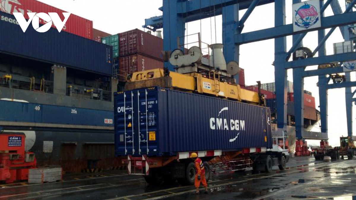 Hàng hóa qua cảng biển tháng 1 tăng cao kỷ lục