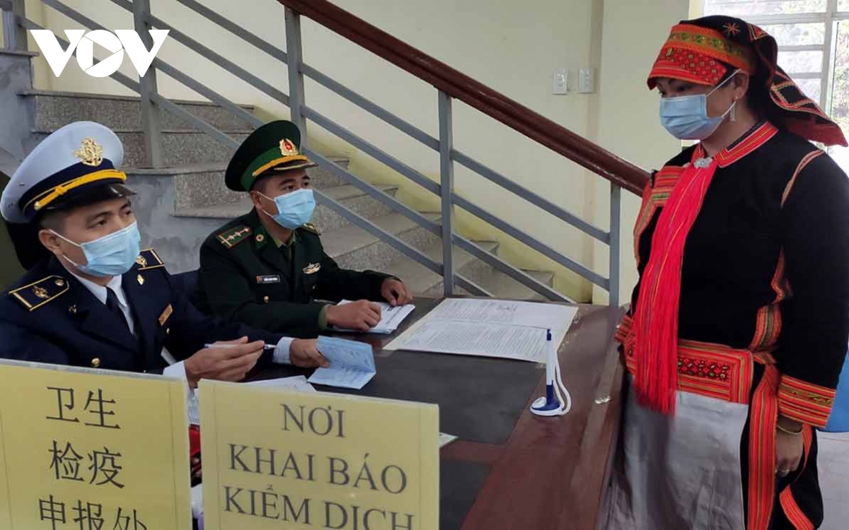 Lai Châu xử lý nghiêm các trường hợp không đeo khẩu trang, khai báo y tế không trung thực