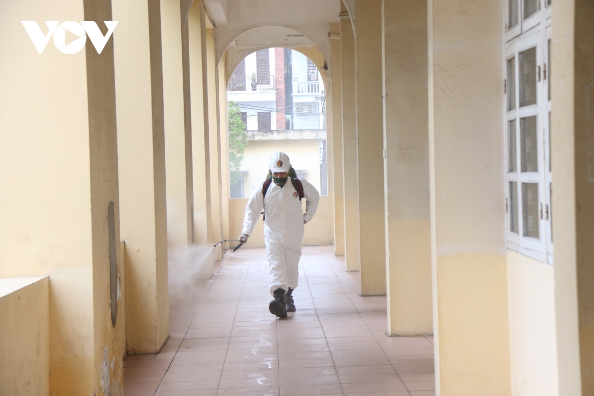 Các trường Đại học ở Hà Nội thực hiện vệ sinh, khử khuẩn chuẩn bị đón sinh viên trở lại