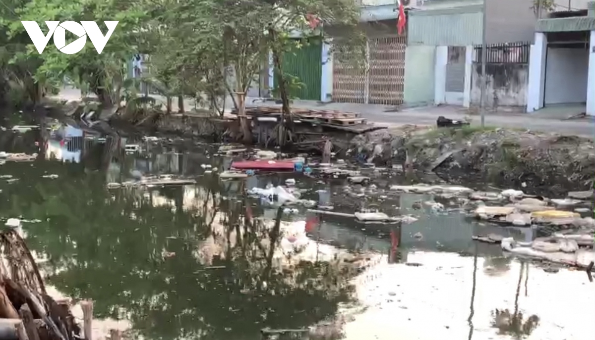 Hơn 100 hộ dân kêu cứu vì mương nước ô nhiễm ở Vũng Tàu