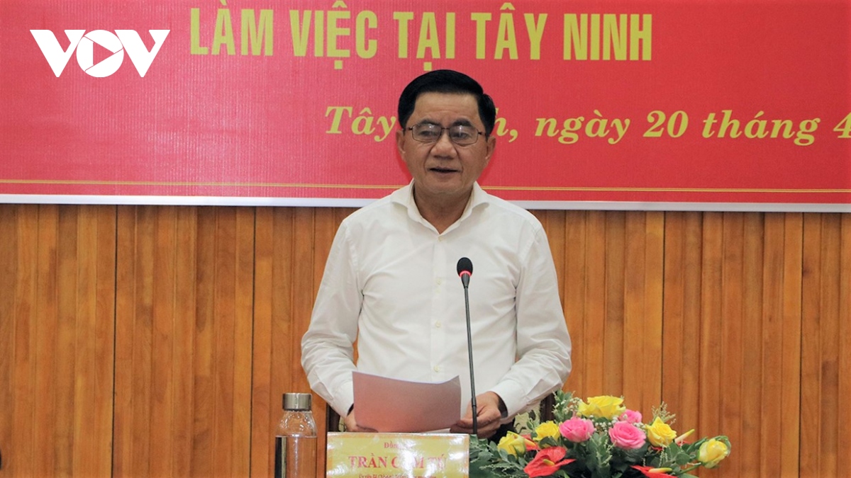 Chủ nhiệm Uỷ ban Kiểm tra T.Ư Trần Cẩm Tú kiểm tra công tác bầu cử tại Tây Ninh