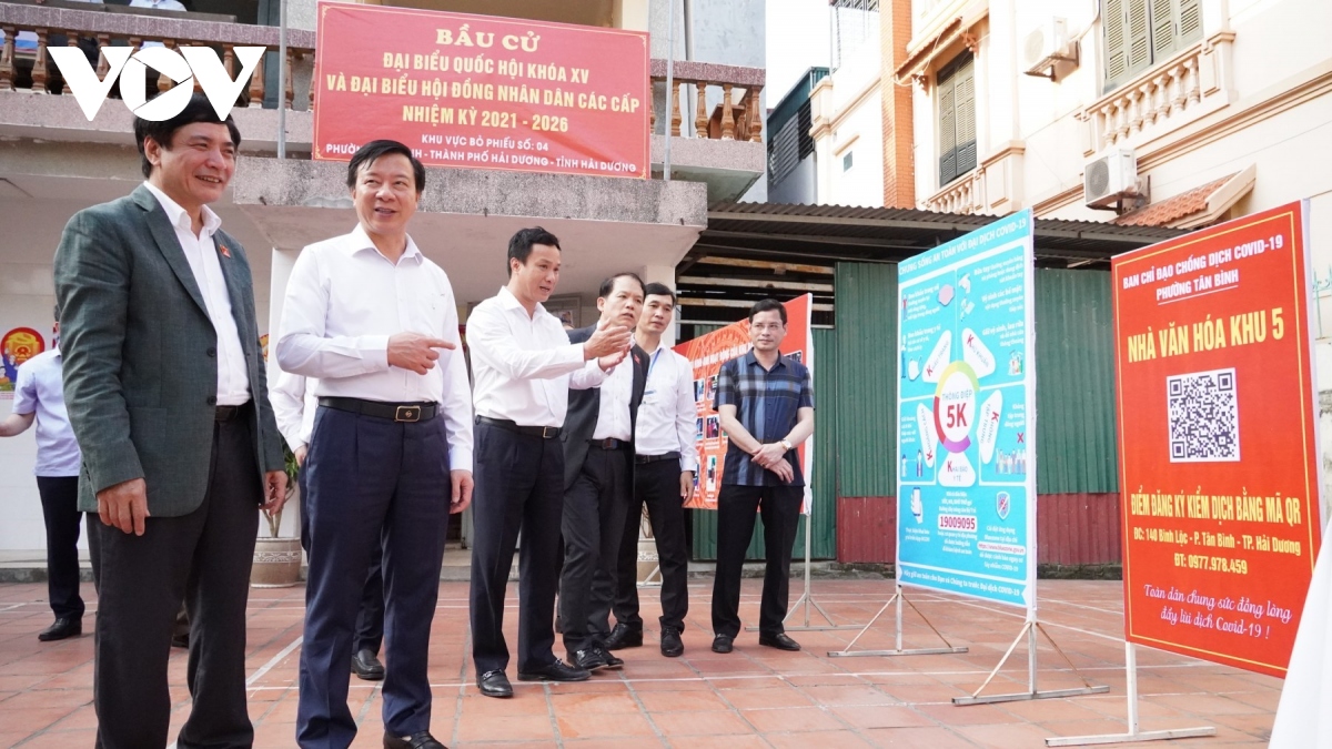 Phó Chủ tịch Quốc hội Nguyễn Khắc Định kiểm tra công tác bầu cử tại Hải Dương