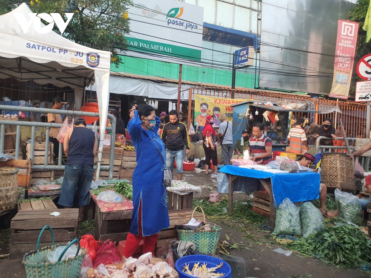 Bài toán rác thải thực phẩm và tình trạng suy dinh dưỡng ở Indonesia