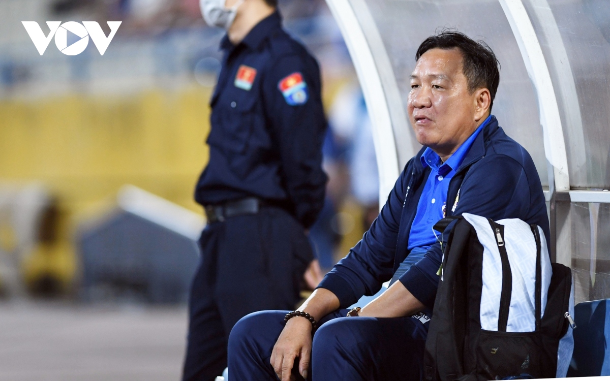 HLV Hoàng Văn Phúc mong thần may mắn trợ giúp Hà Nội FC ở trận gặp HAGL