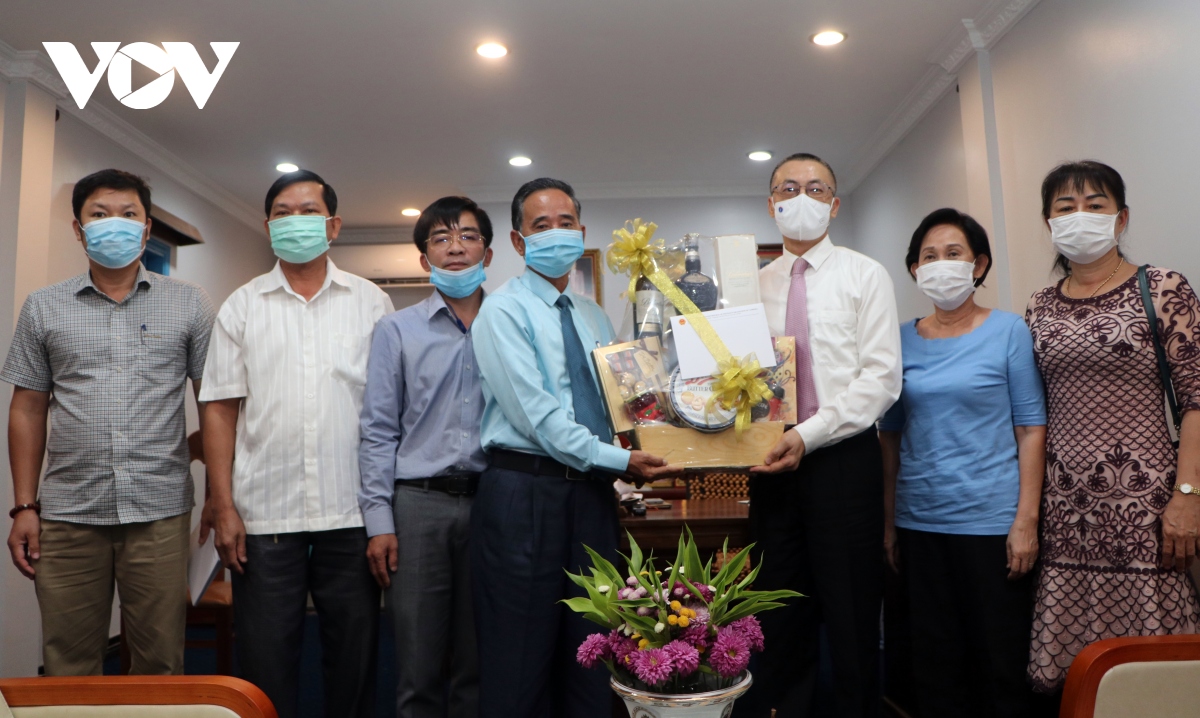 Đại sứ Vũ Quang Minh chúc tết Chol Chnam Thmey cộng đồng người gốc Việt tại Campuchia