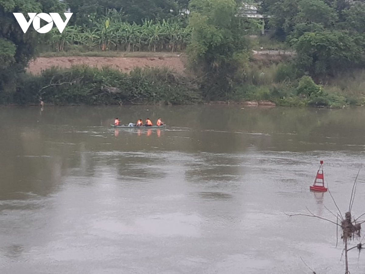 Một học sinh lớp 10 ở Quảng Nam nhảy cầu mất tích