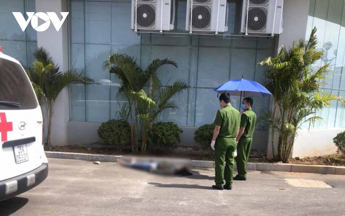 Nữ nhân viên ngành y tế ở Sơn La nhảy lầu tử vong