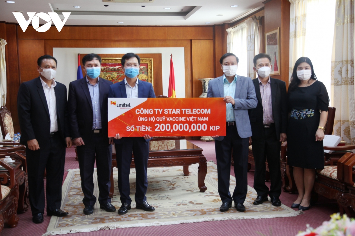 Lào ủng hộ 300 triệu kip hỗ trợ Việt Nam chống dịch Covid-19