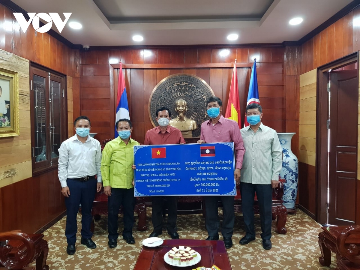 Lào tiếp tục vận động giúp đỡ Việt Nam chống dịch Covid-19