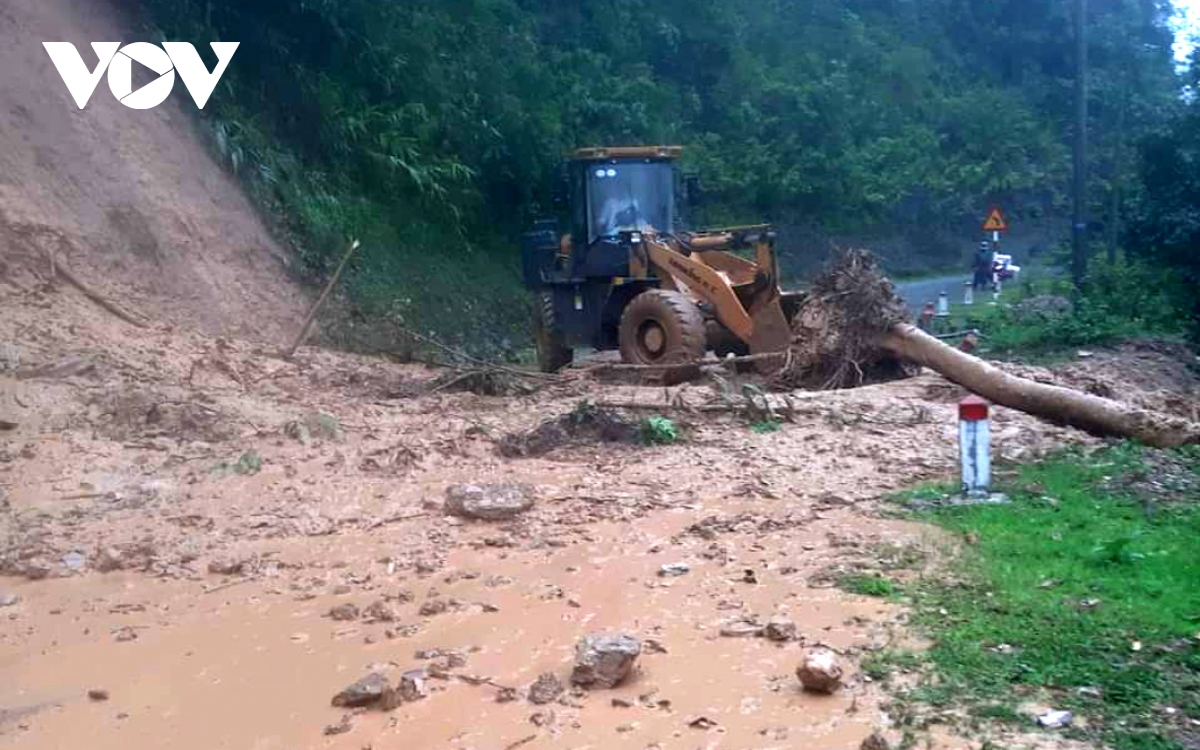Mưa lớn làm nhiều tuyến đường ở Lai Châu bị sạt lở