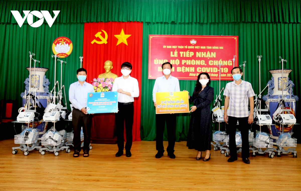 Tập đoàn Kim Oanh tặng 30 máy thở cho Đồng Nai, Bình Dương và TP.HCM