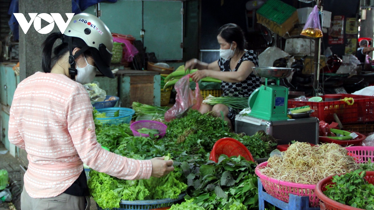 Đóng cửa 3 chợ đầu mối, TP.HCM thiếu hàng hoá cục bộ vài nơi