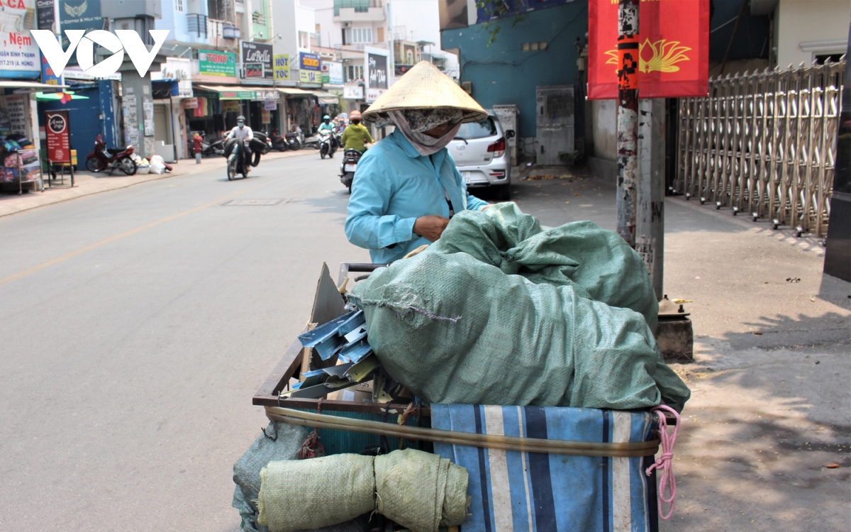 Người dân TP.HCM mong gói hỗ trợ 886 tỷ đồng triển khai sớm