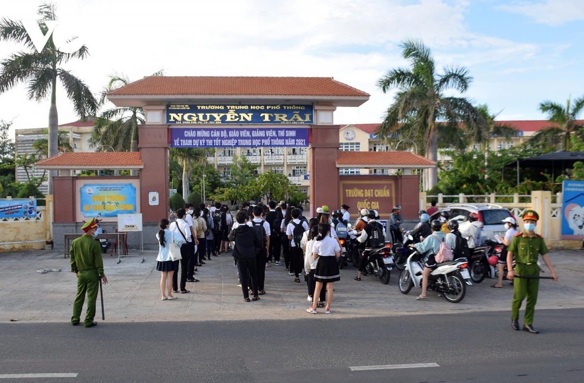 Phú Yên hủy 2 điểm thi tốt nghiệp THPT đợt 1, hơn 700 thí sinh quay về chờ thi đợt 2