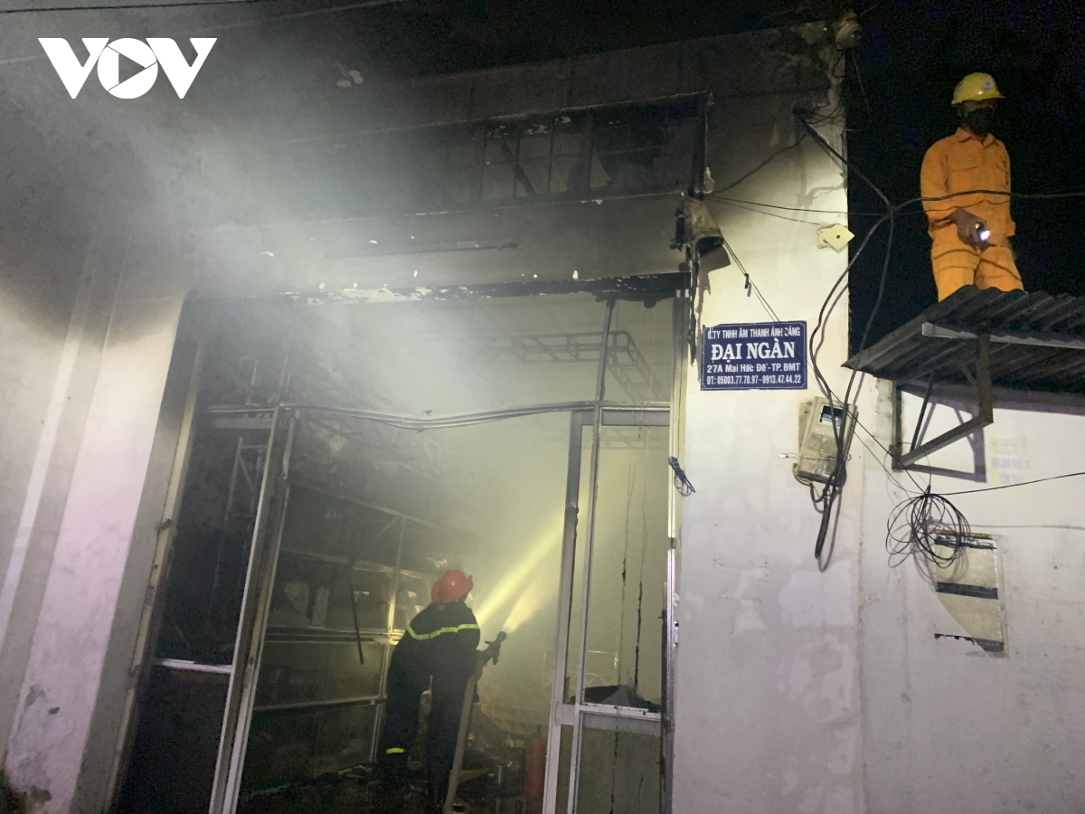 Đắk Lắk kịp thời dập vụ cháy cửa hàng thiết bị âm thanh trong đêm
