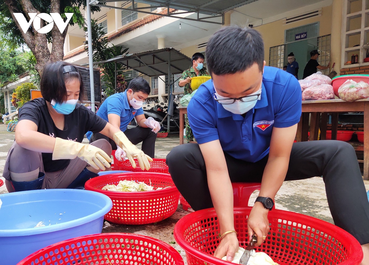 Kon Tum: Trên 620 đoàn viên, thanh niên tình nguyện hỗ trợ chống dịch