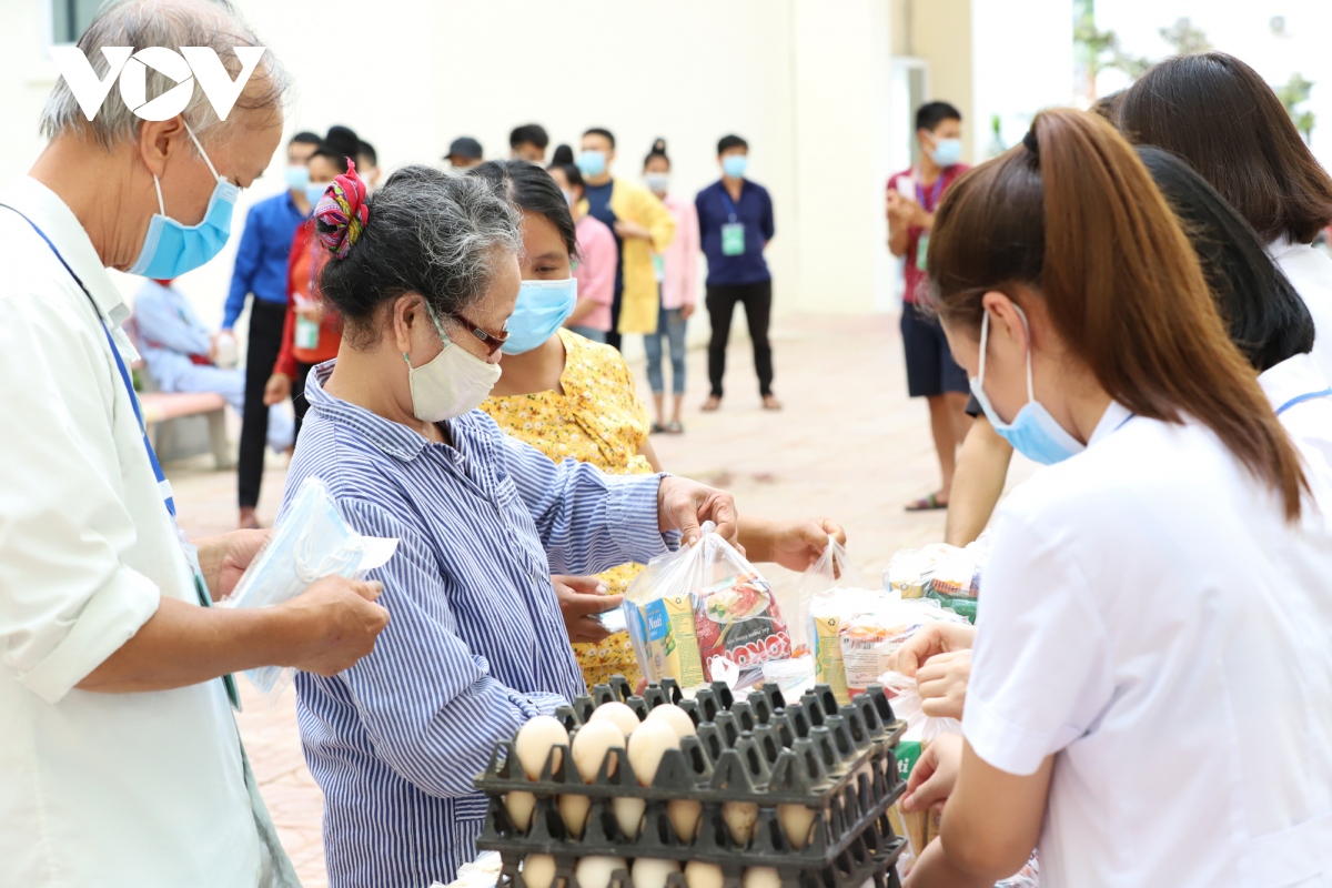 "Gian hàng 0 đồng" ở Sơn La giúp bệnh nhân vơi đi khó khăn