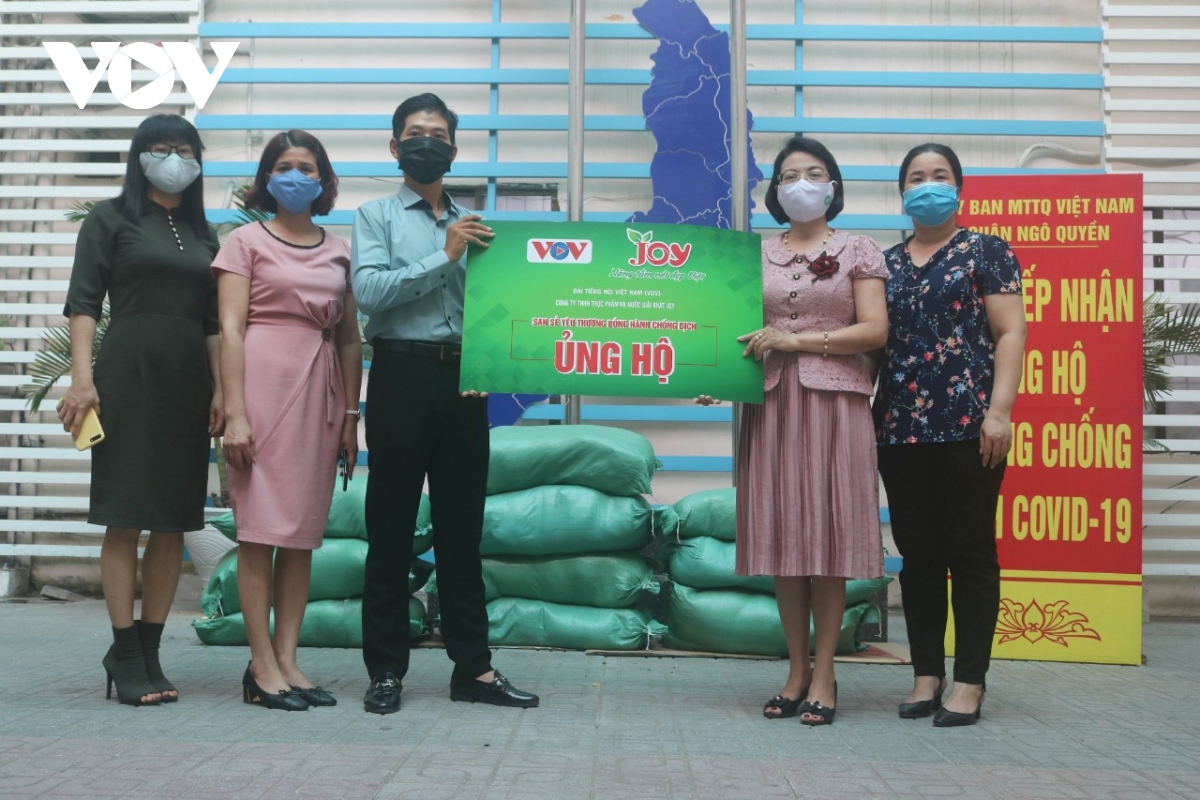 VOV thực hiện chương trình "San sẻ yêu thương-Đồng hành chống dịch" ở Hải Phòng, Bình Định