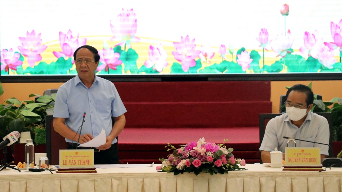 Phó Thủ tướng Lê Văn Thành yêu cầu Long An khẩn trương sàng lọc F0 trên diện rộng