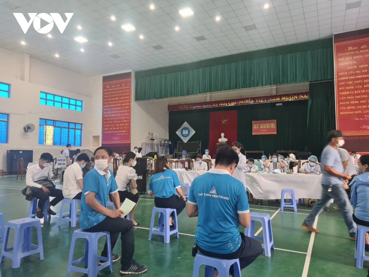 Quảng Nam kiểm điểm Sở Y tế khi để 2 doanh nghiệp bất động sản ưu tiên tiêm vaccine