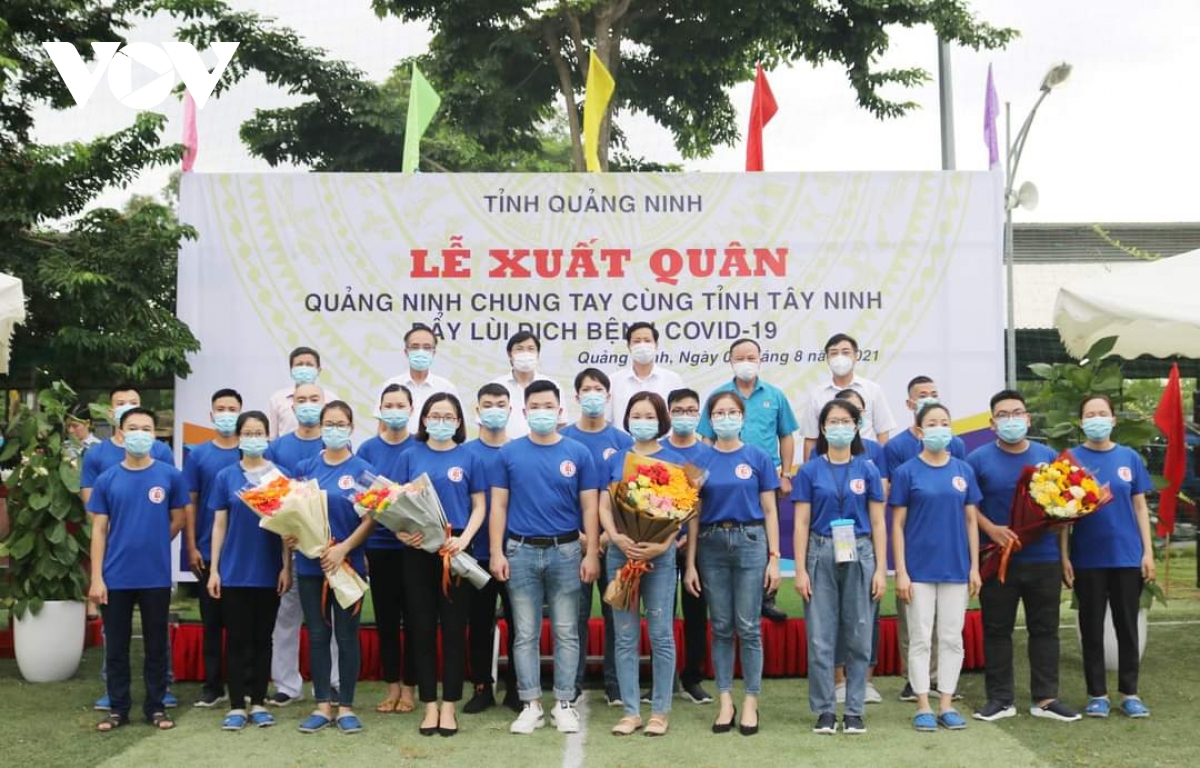 Nhiều cán bộ y tế tiếp tục lên đường hỗ trợ TP.HCM, Tây Ninh chống dịch
