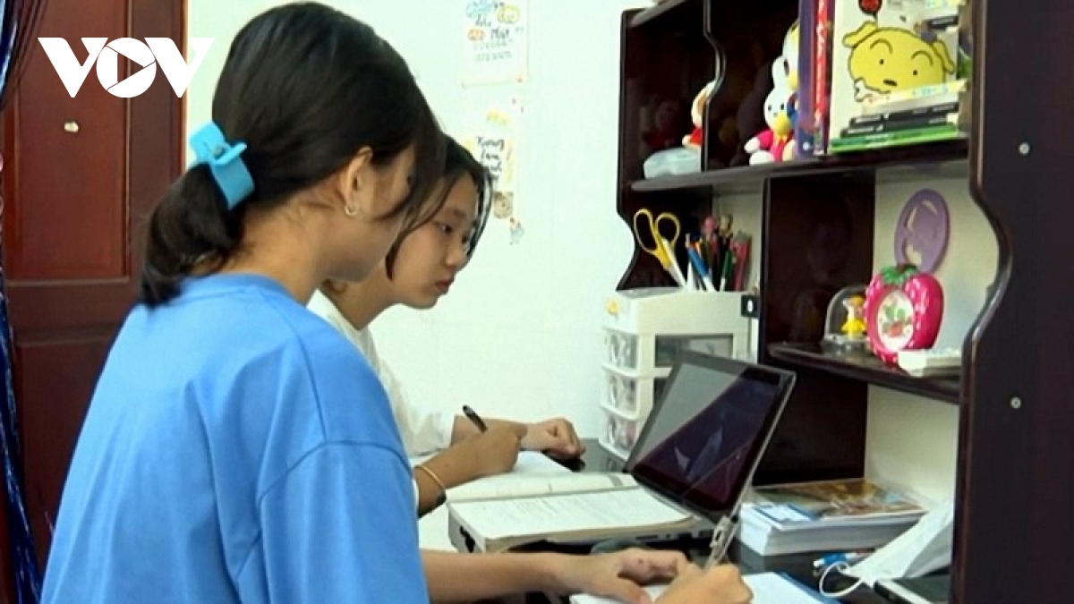 Học trực tuyến ở Trà Vinh gặp nhiều khó khăn vì học sinh thiếu thiết bị