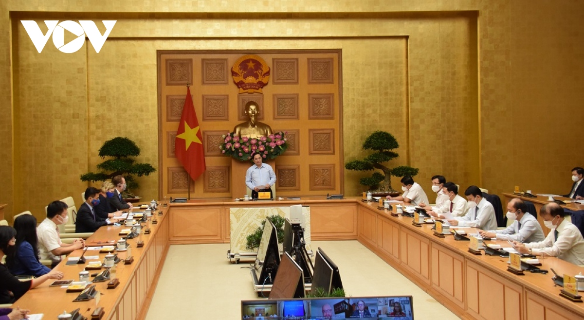 Thủ tướng làm việc với các doanh nghiệp Hoa Kỳ tại Việt Nam