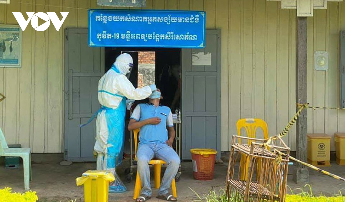 Bộ y tế Campuchia cho phép các khách sạn chăm sóc, điều trị bệnh nhân Covid-19 nhẹ
