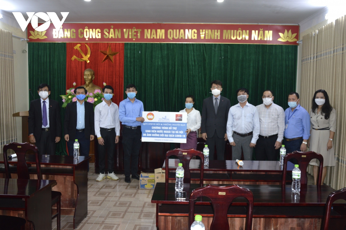 Hỗ trợ sinh viên quốc tế tại Việt Nam bị ảnh hưởng do COVID-19