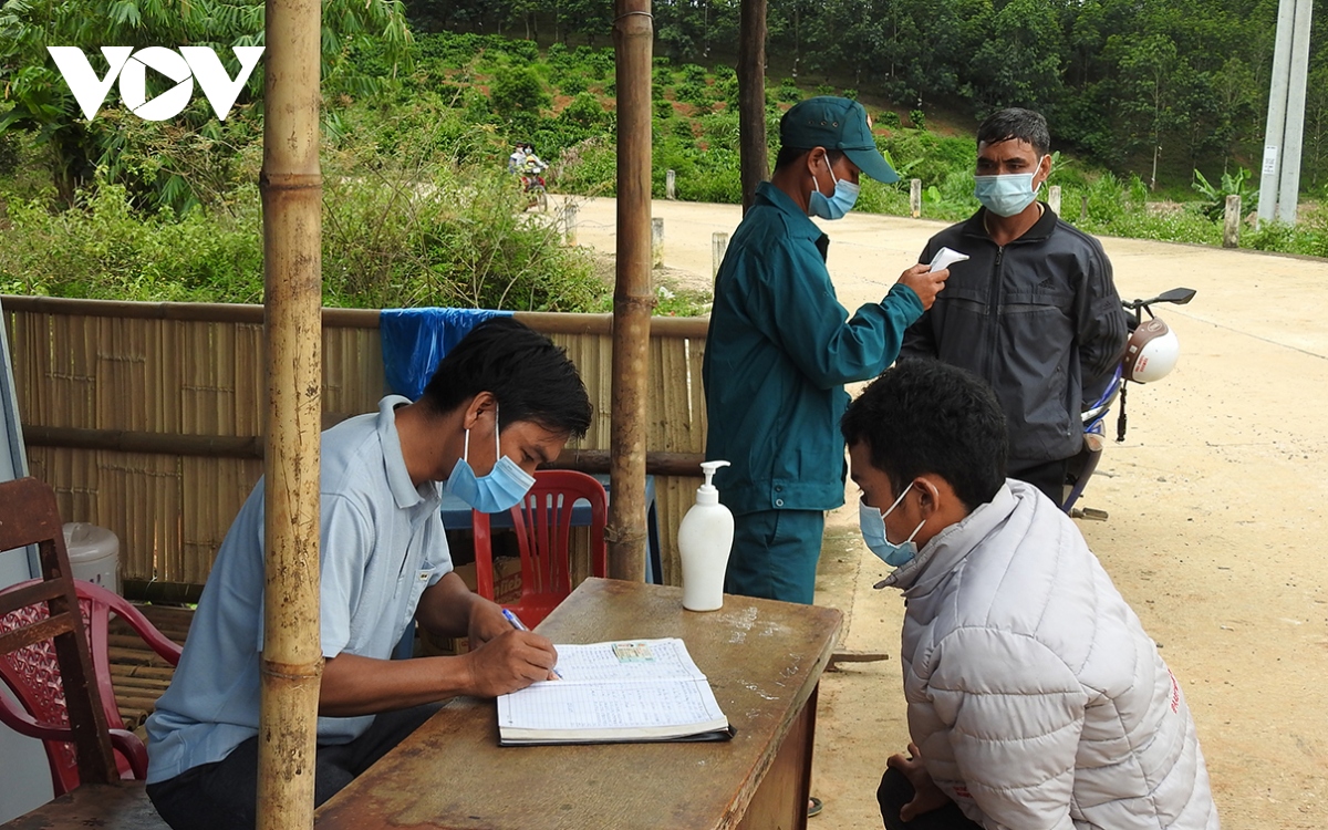 Phòng, chống dịch COVID-19: Kon Tum cẩn trọng từ thôn làng