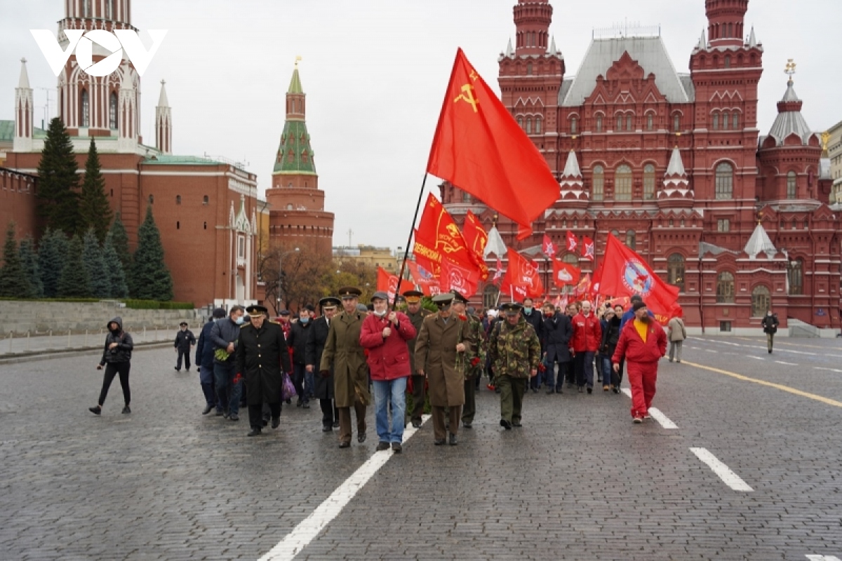 Kỷ niệm 103 năm thành lập Đoàn TNCS Lenin tại Nga