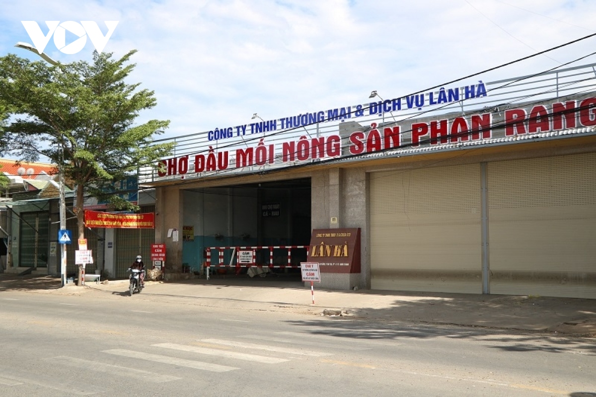 Tạm dừng hoạt động chợ nông sản Phan Rang vì phát hiện chùm ca mắc Covid-19  