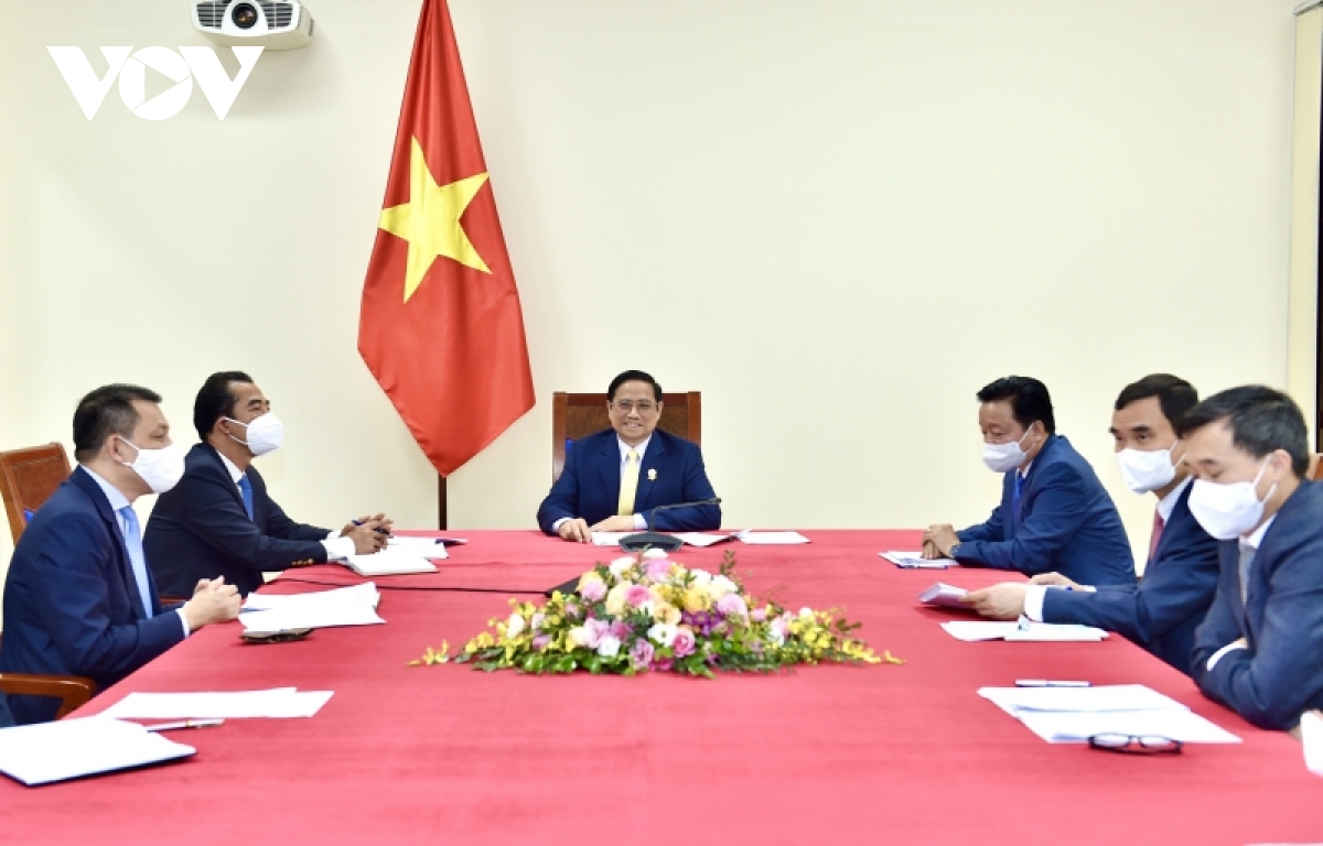 Thủ tướng Phạm Minh Chính điện đàm với Thủ tướng Liên hiệp Vương quốc Anh và Bắc Ireland