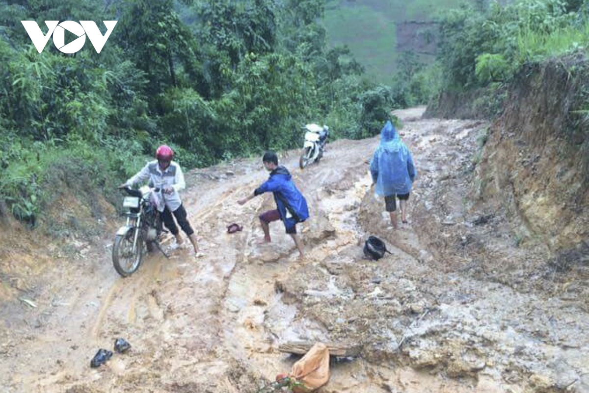 Giảm áp lực học trực tuyến cho học sinh vùng khó Điện Biên