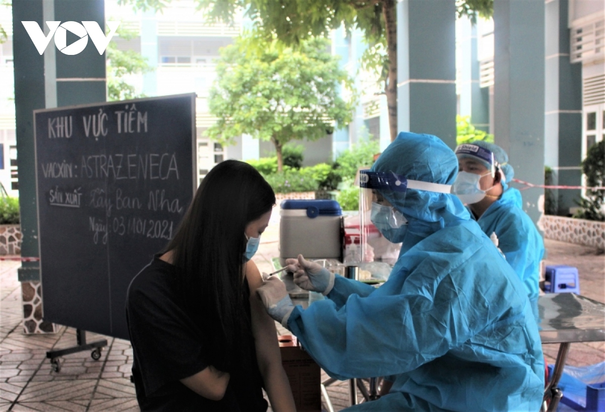 Phú Nhuận là quận đầu tiên ở TP.HCM cơ bản hoàn thành tiêm vaccine mũi 2 