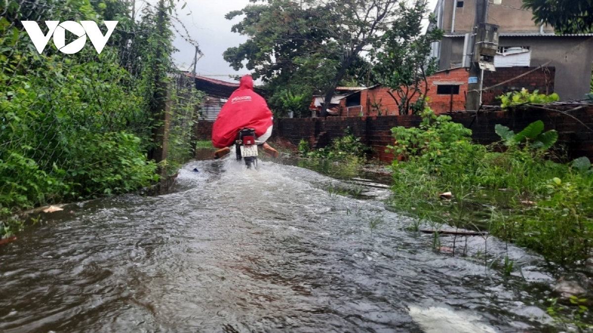 Mưa lớn liên tục cộng thủy điện xả lũ, nhiều nơi ở Quảng Nam tiếp tục ngập sâu