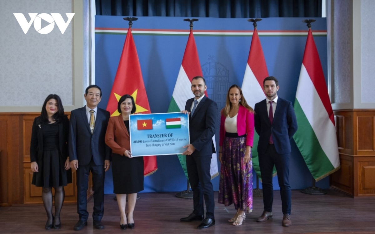 Hungary và Croatia hỗ trợ hàng trăm ngàn liều vaccine ngừa Covid-19 cho Việt Nam